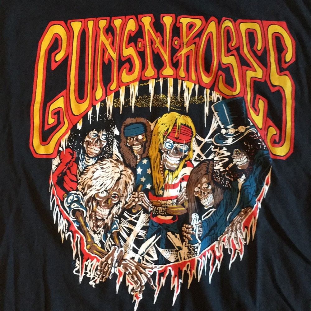 Incredible vintage GNR Concert T-shirt - Picture 2 of 6